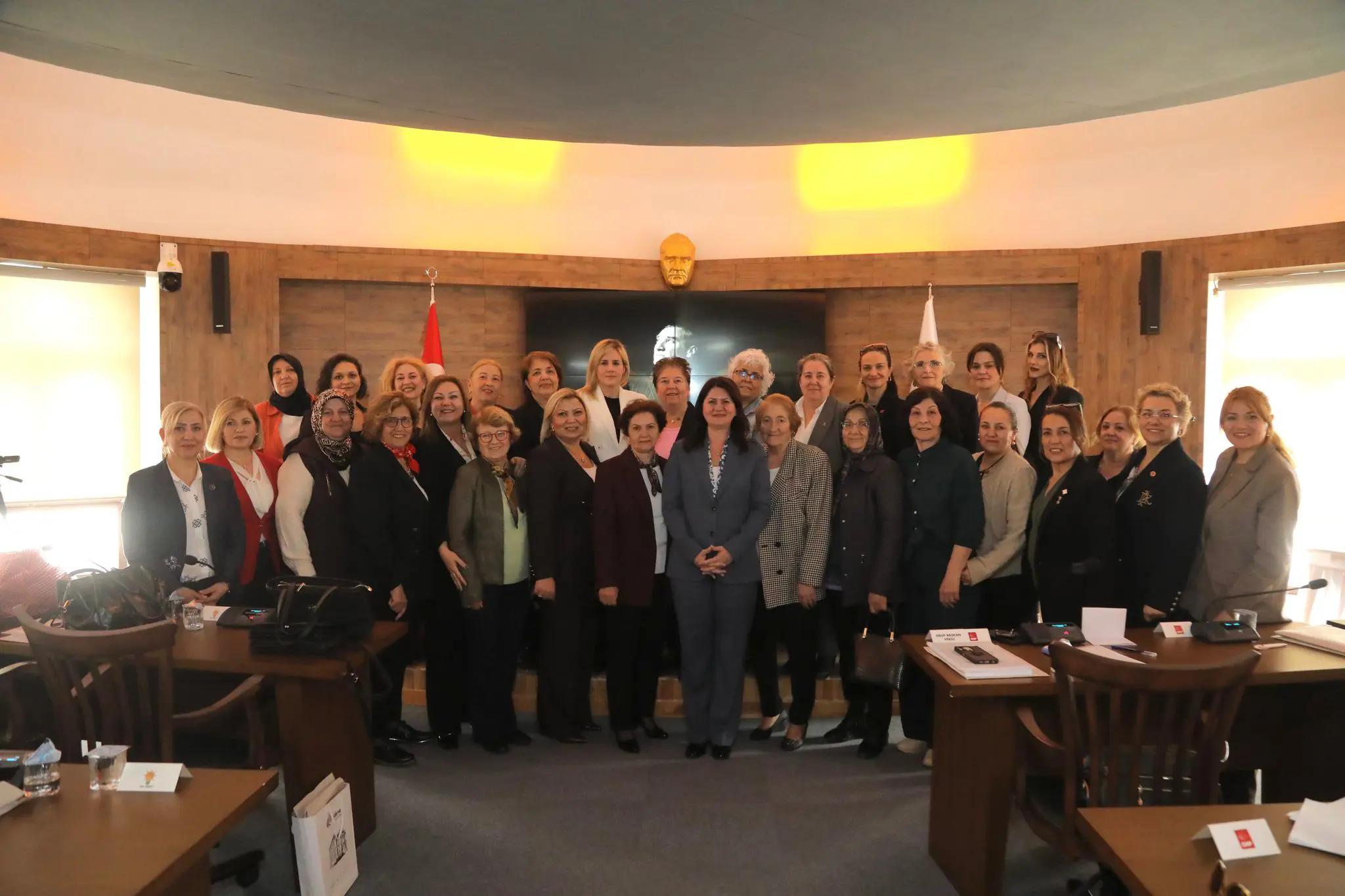 BAŞKAN GENCAN: “BİRLİKTE BAŞARDIK, BİRLİKTE DAHA İLERİYE TAŞIYACAĞIZ” galeri görseli